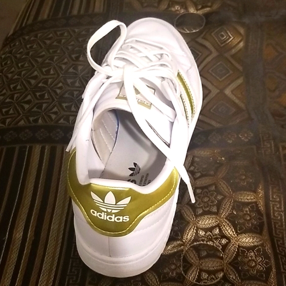 Woman Adidas